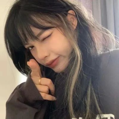 快穿炮灰她光芒璀璨